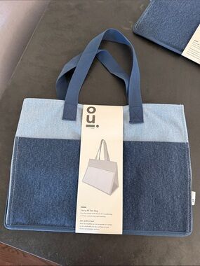 Two-Tone Blue Carry All Tote Bag